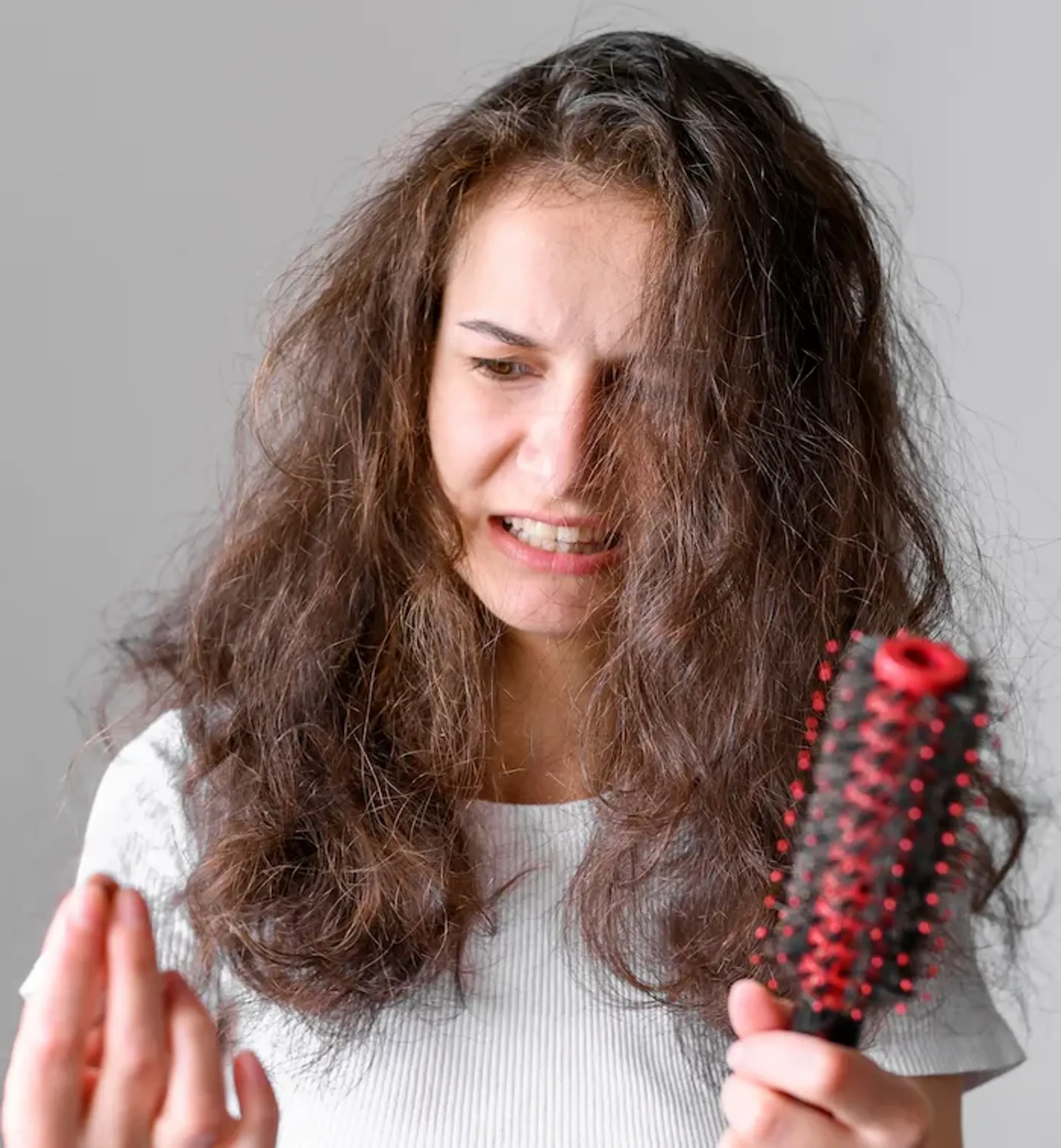 ¿Por qué se les cae el cabello a las mujeres?