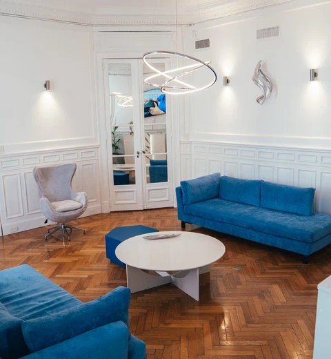 Sala de espera de la clínica Frontis